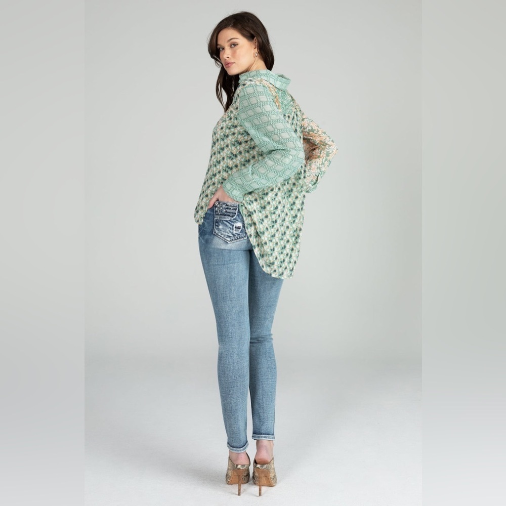 Miss Me Cara Button Down Top top in Multicolor green size XL